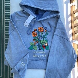 URBAN OUTFITTERS HOODIE "Nothing bud love" size small